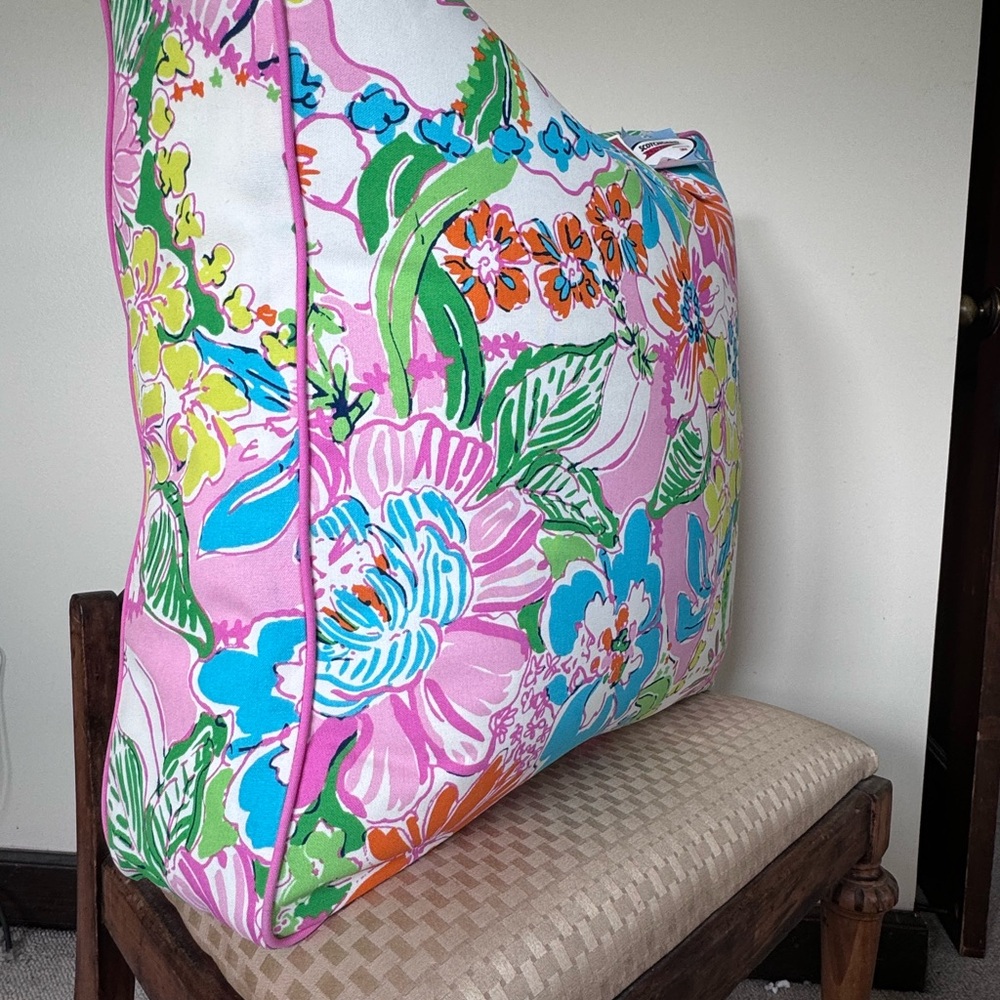 NEW Lilly Pulitzer Target Nosey Posey Floral Indoor Outdoor Floor Cushion Pillow - Picture 15 of 16